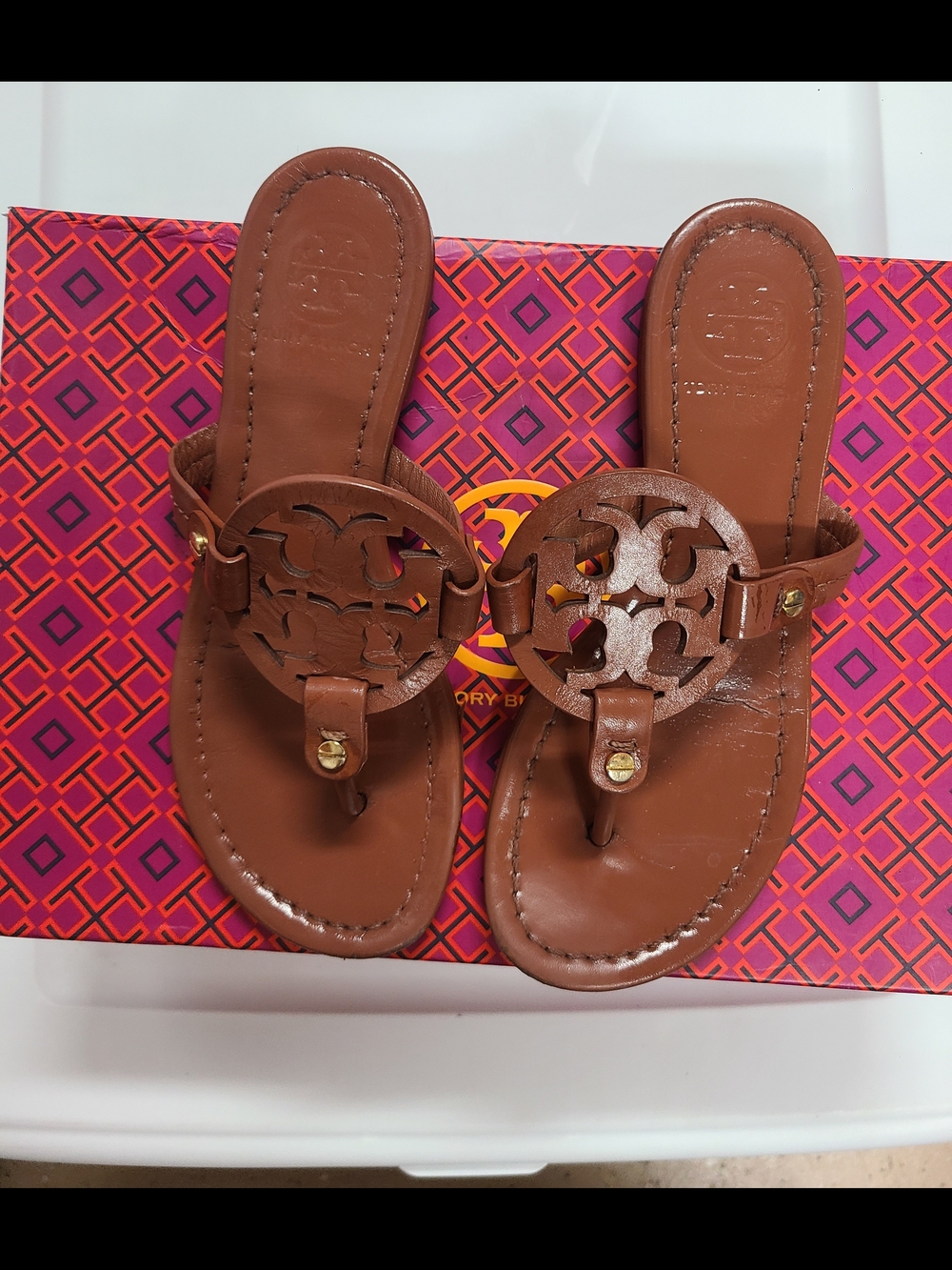 Tory Burch Miller Designer Brown Leather Thong Flip Flop Sandals 6.5 - Picture 2 of 10